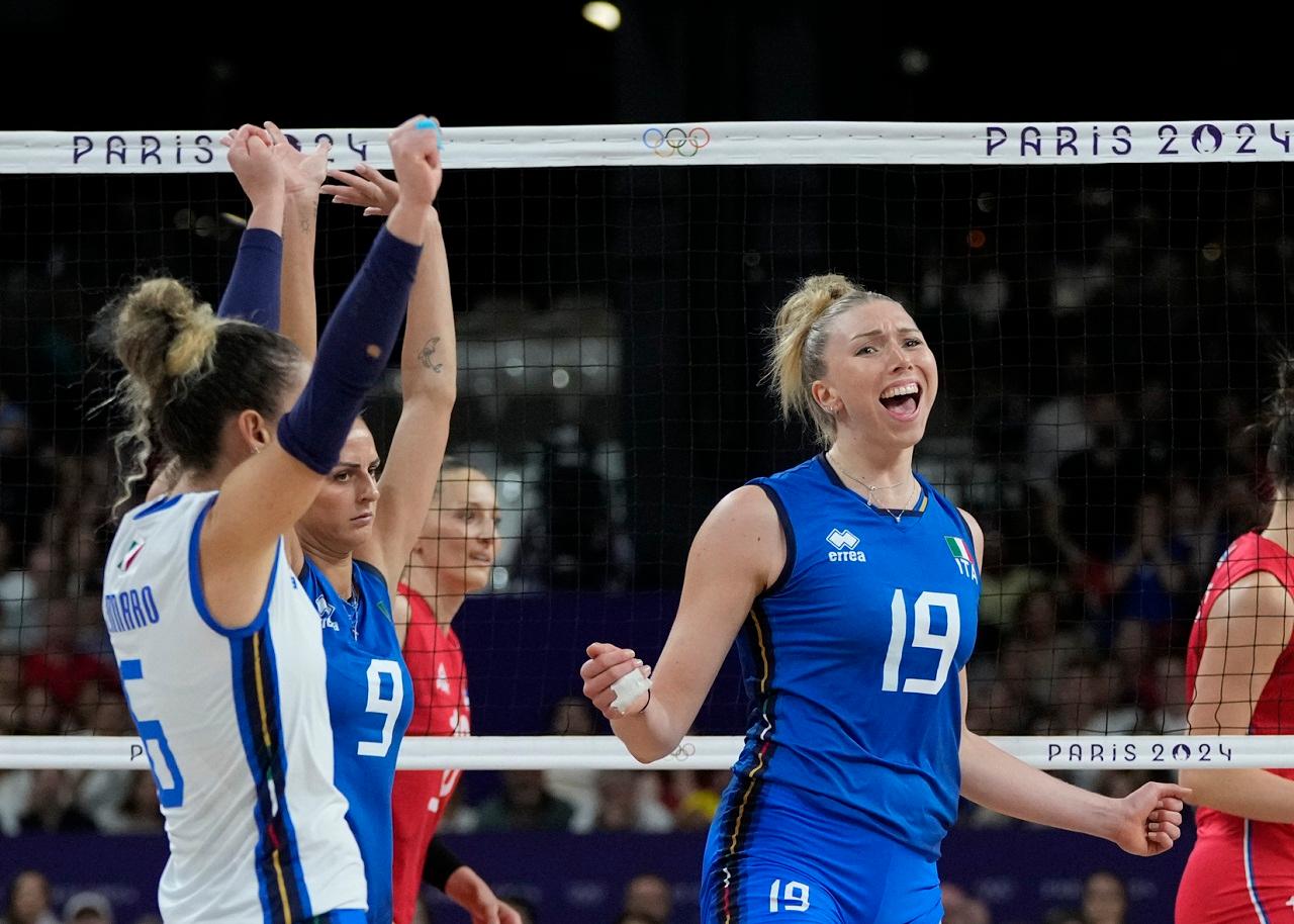 
	Sarah Fahr durante un'esultanza

