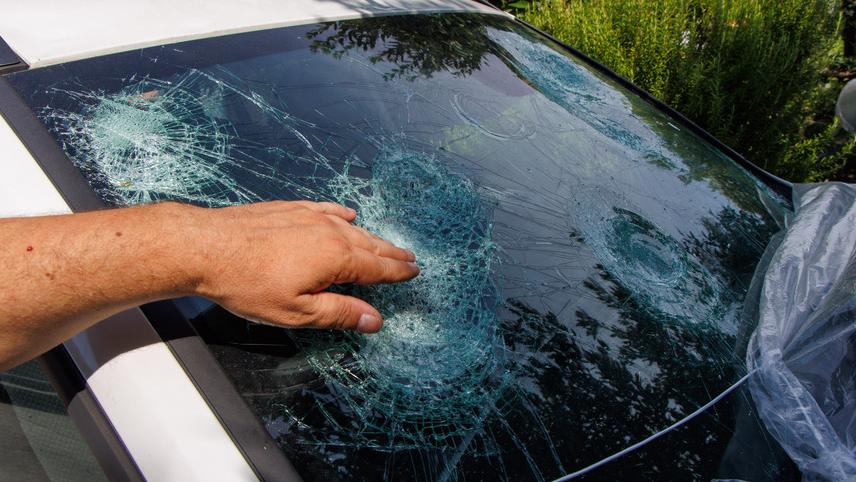 Ferrara, “grandina” sulle polizze auto. «Premi raddoppiati e massimali»