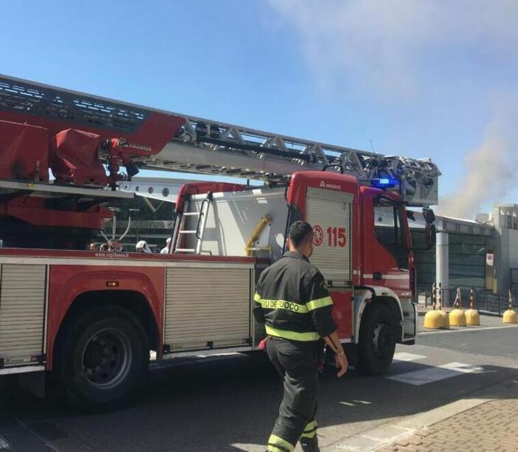 Incendio all’Esselunga di Sesto, riapertura prevista solo nel 2025: lo stop riguarda anche altri negozi