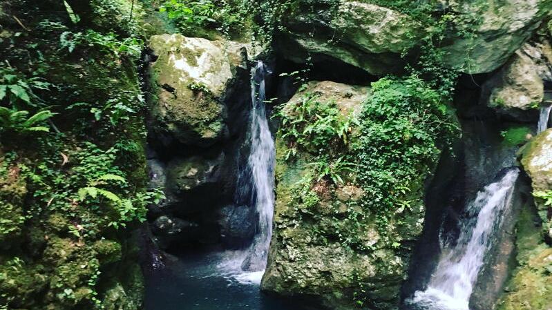 Le piscine naturali sulla valle del Serra