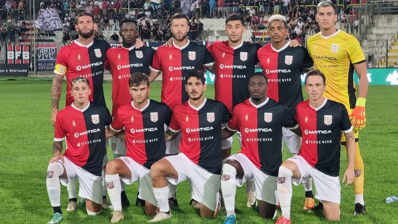 La formazione della Torres (foto Mauro Chessa)