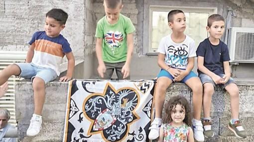 Caroselli d’auto, cori e bandiere: Silanus in estasi per la vittoria al Palio di Siena di Dino Pes