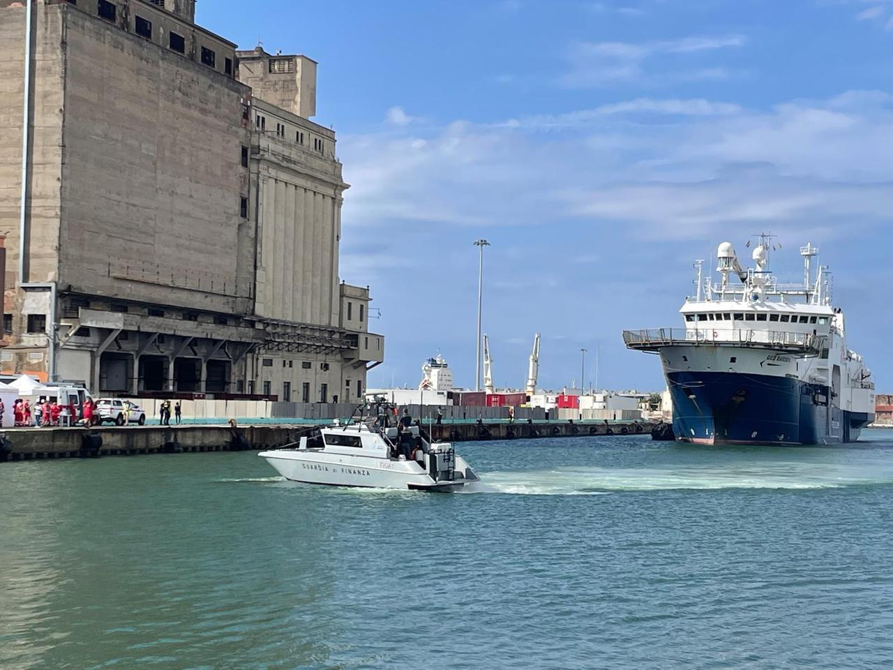 Sbarcata a Livorno la “Geo Barents”: Livorno accoglie i 57 rifugiati