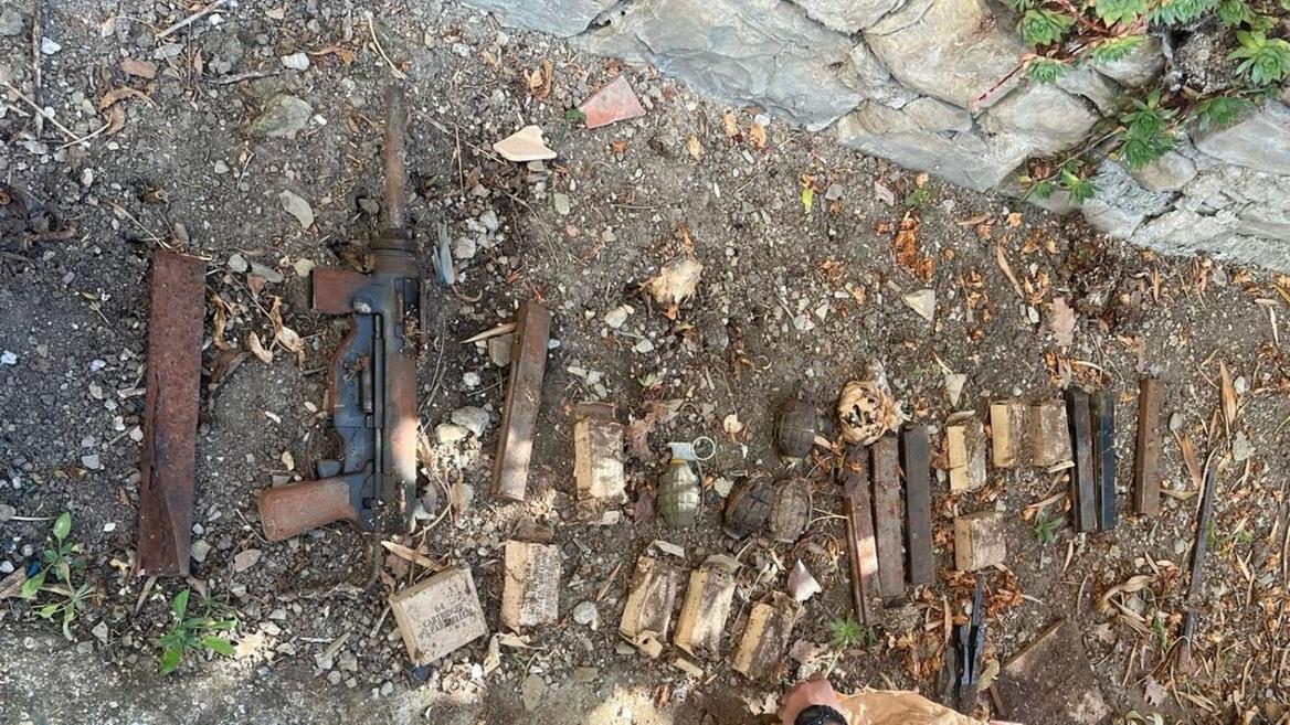 Prignano, ritrovati un mitragliatore e quattro bombe della Seconda Guerra Mondiale