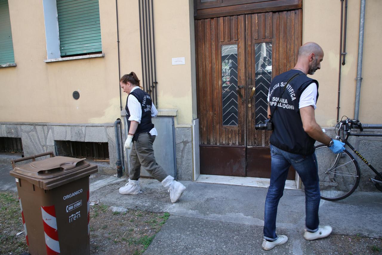 Accoltella alle spalle il rivale in amore: 30enne colpito sei volte alla schiena