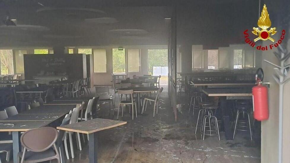 Mancasale, rogo devasta i locali del ristorante Rita Midi di CirFood