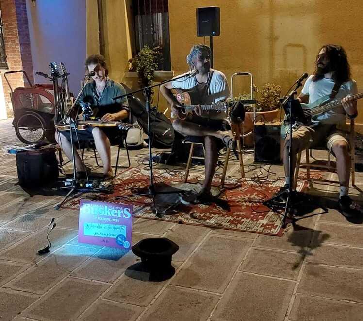 Ferrara Buskers Festival, che successo l’anteprima lagunare a Comacchio
