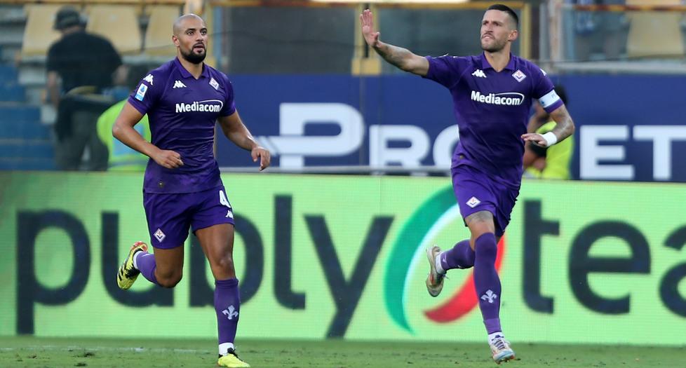Cristiano Biraghi (a destra) e Sofyan Amrabat (a sinistra)