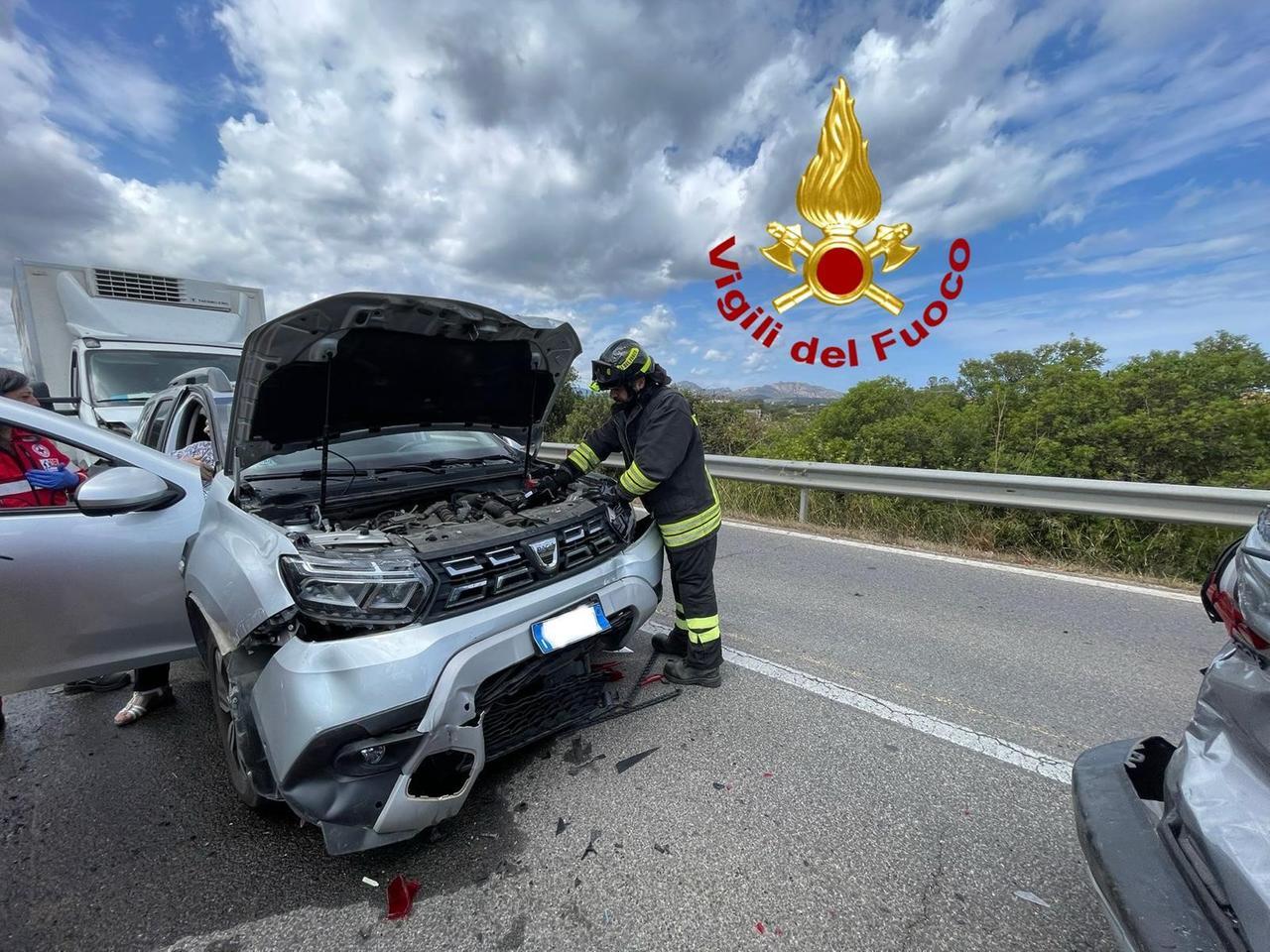 Olbia, tamponamento a catena sulla statale 125: quattro auto coinvolte, due feriti in ospedale