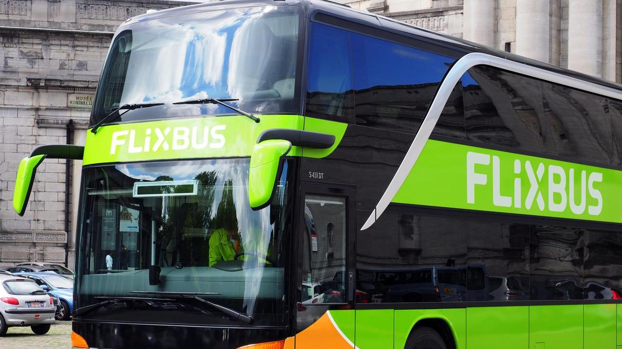 Modena, il caso: «Abbandonata in autogrill da FlixBus»