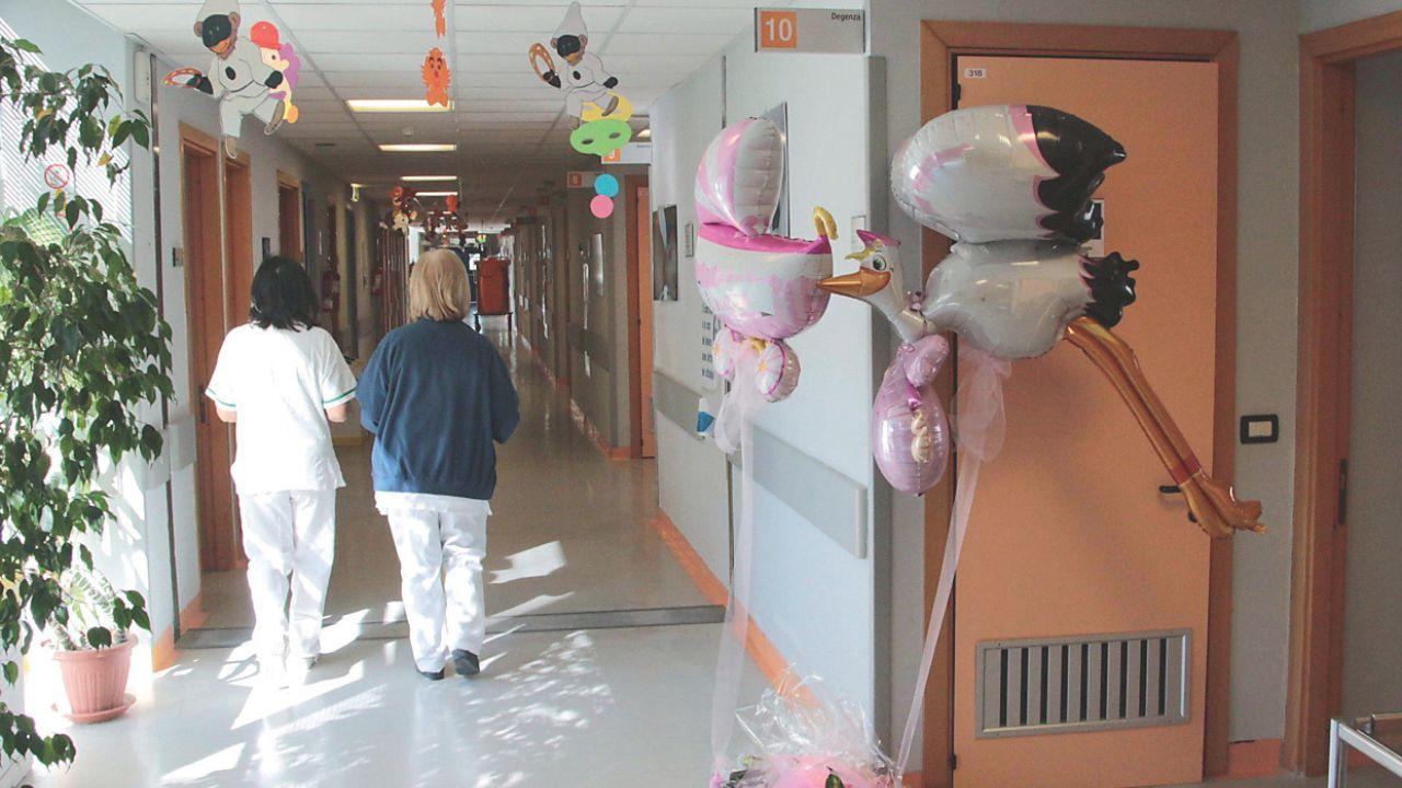 Un'immagine del reparto maternità dell'ospedale Versilia (foto di archivio)
