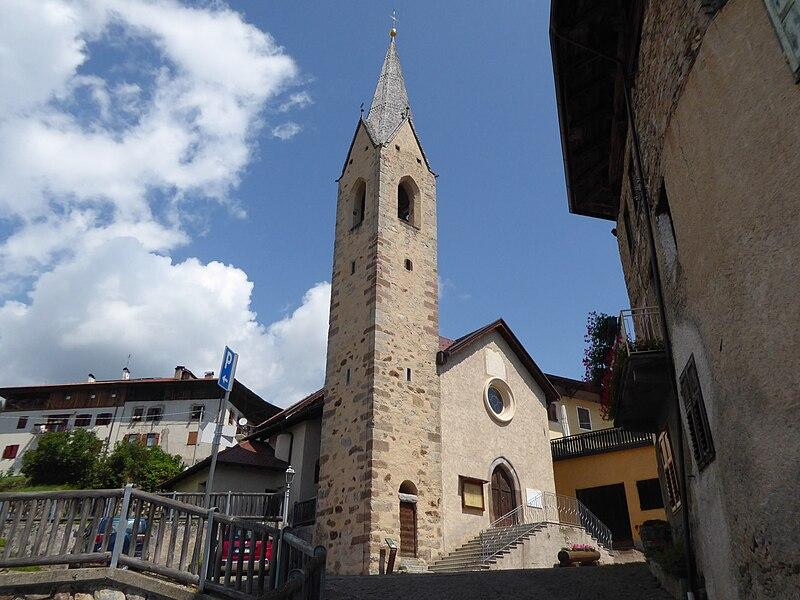 «Campane troppo rumorose», lite tra turisti reggiani e la sindaca trentina