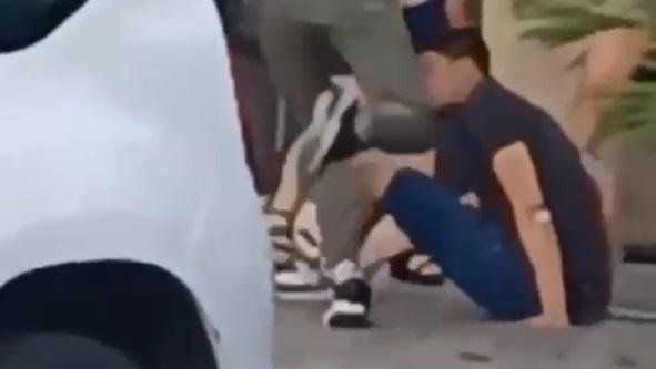 Un frame del video della violenza vissuta a Boretto domenica