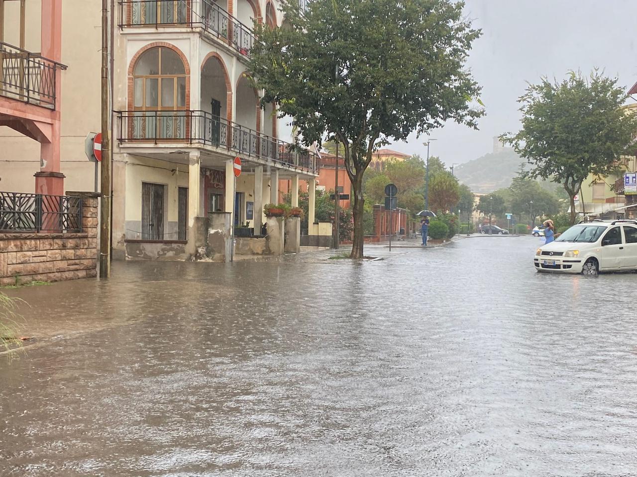 
	Bosa sotto l'acqua nel pomeriggio del 19 agosto&nbsp;

