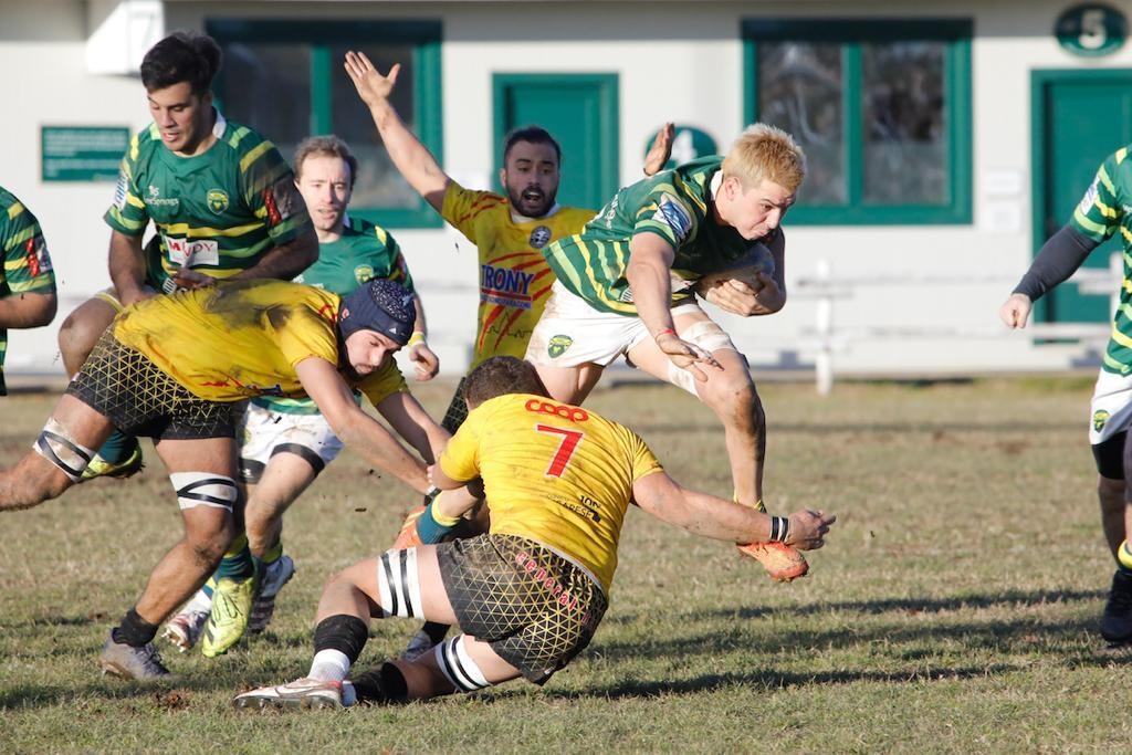 
	Giocatori dell'Alghero Rugby in azione contro il Biella

