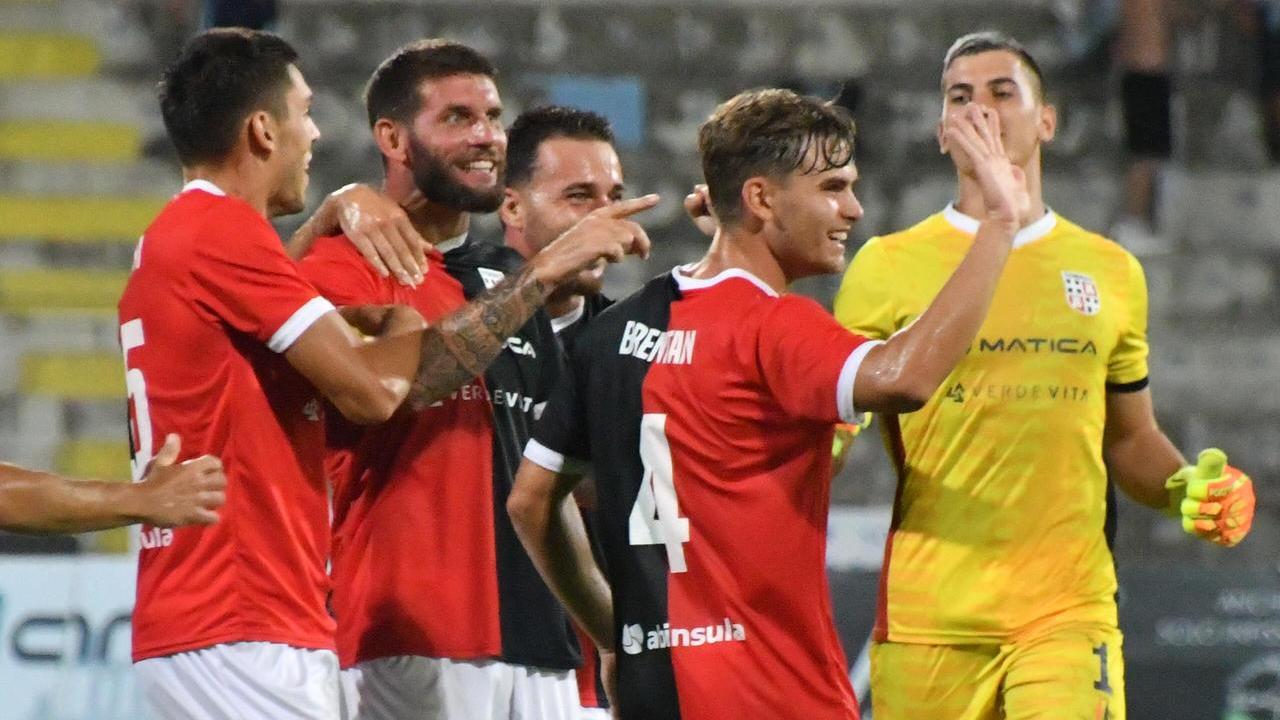 Giovedì 22 agosto la presentazione della Torres in piazza Tola a Sassari