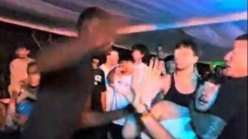 «Mio figlio massacrato in discoteca, poteva morire: chiedo giustizia»