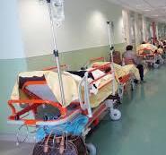 Lucca, non lo medicano e cambia ospedale: «In pochi minuti hanno risolto»