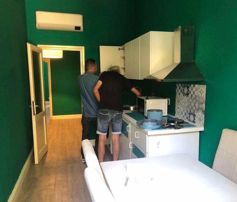 Firenze, da B&B per turisti a foresteria: così la coop aiuta i dipendenti che non possono pagare l’affitto