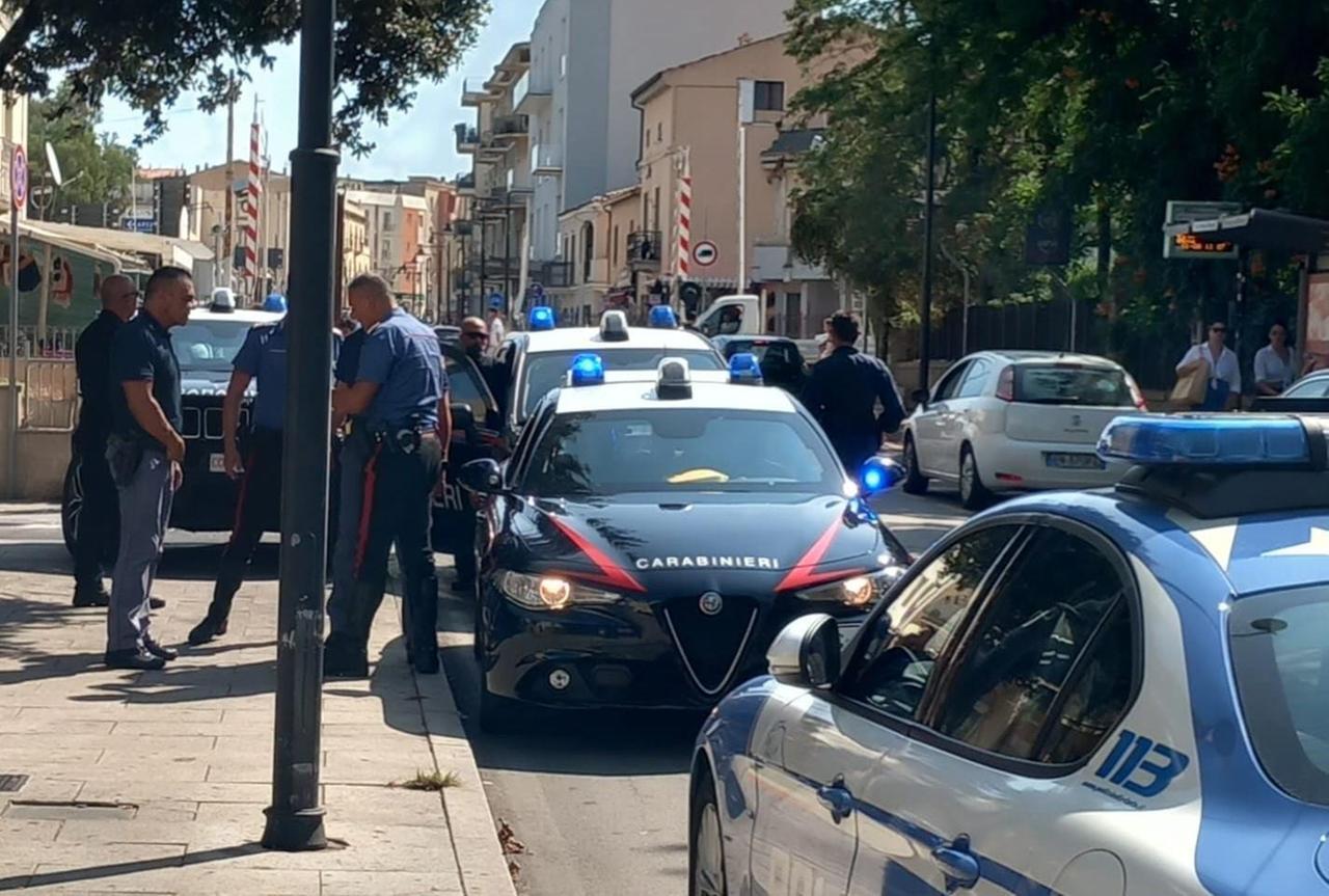 Olbia, insegue nudo un gruppo di ragazze: arrestato