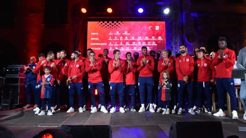 Torres, premi per cinque abbonati sorteggiati durante la presentazione