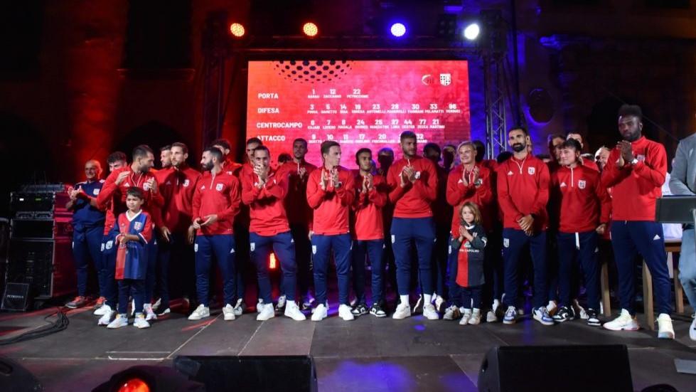 Torres, premi per cinque abbonati sorteggiati durante la presentazione