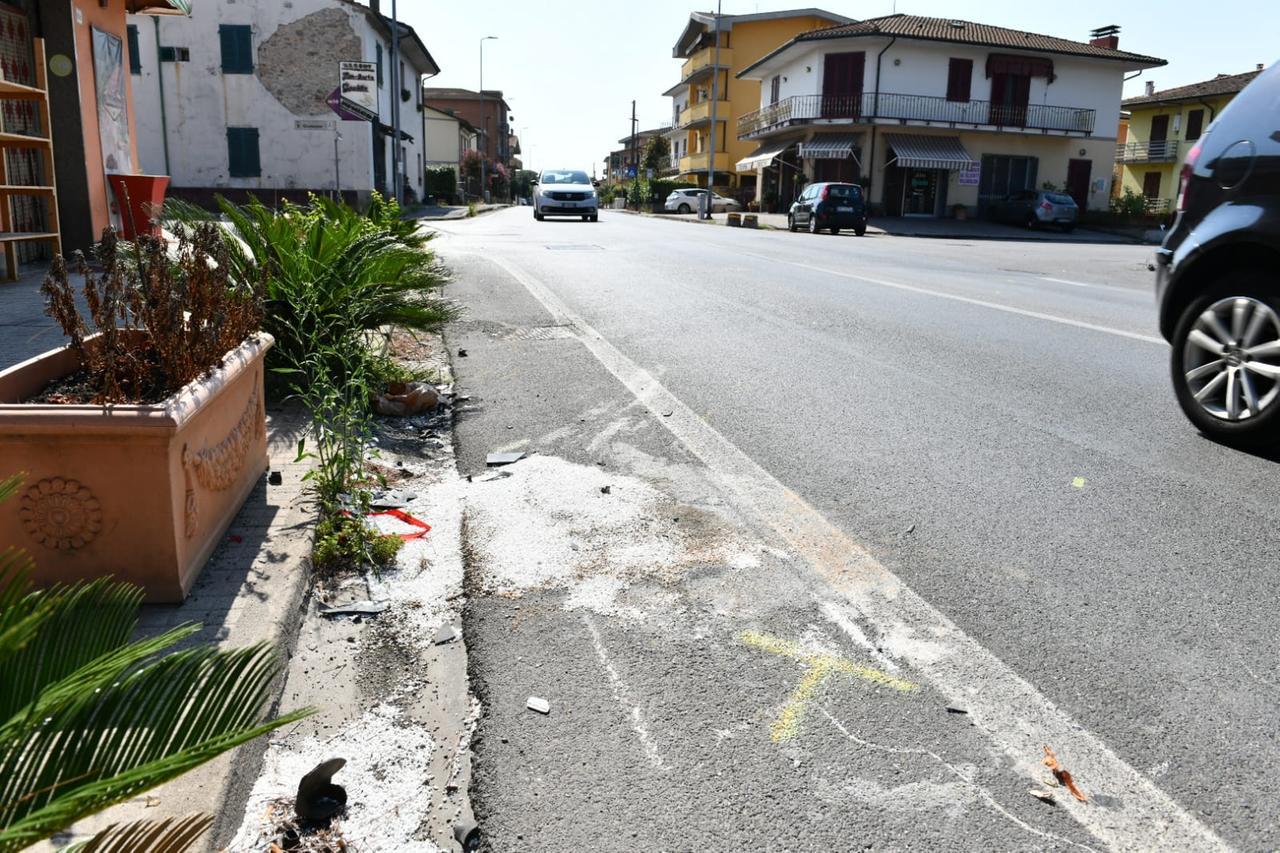 Altopascio, muore nello schianto in scooter contro un’auto: chi è la vittima