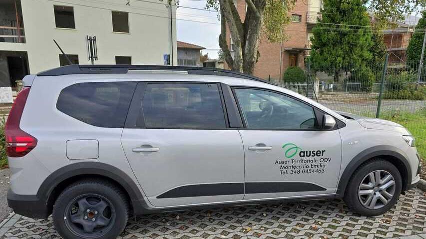 Reggio Emilia, l’auto del volontario dell’Auser multata davanti all’ospedale