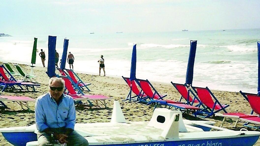 Mogol arriva a Marina di Carrara: quella sosta ecologica con Lucio Battisti all'ombra delle Apuane