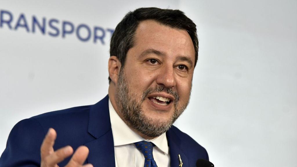 Ritardi dei treni, Salvini: «Entro fine agosto si torna ai tempi normali». Riguarda anche la Toscana