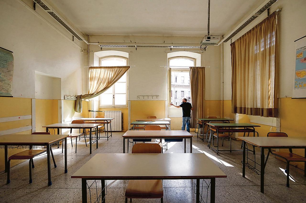 Modena, mancano 572 docenti, “fuga dalla città” con il caro affitti
