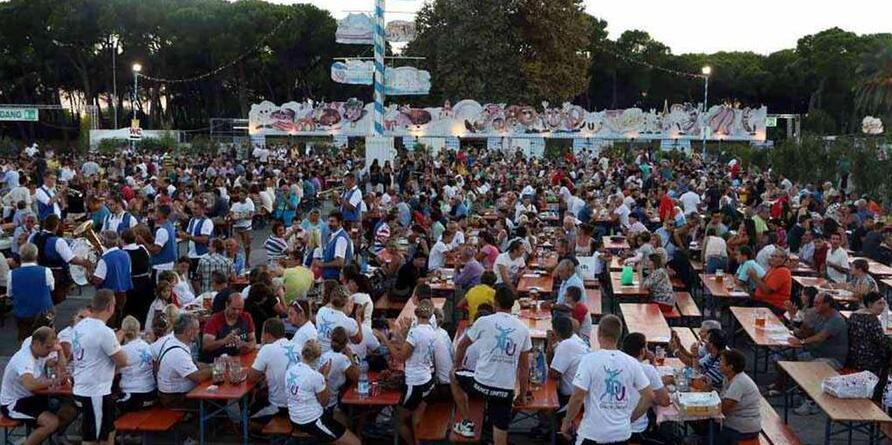 Carrara, dopo 5 anni torna la Festa della Birra: l’ordinanza e le serate speciali