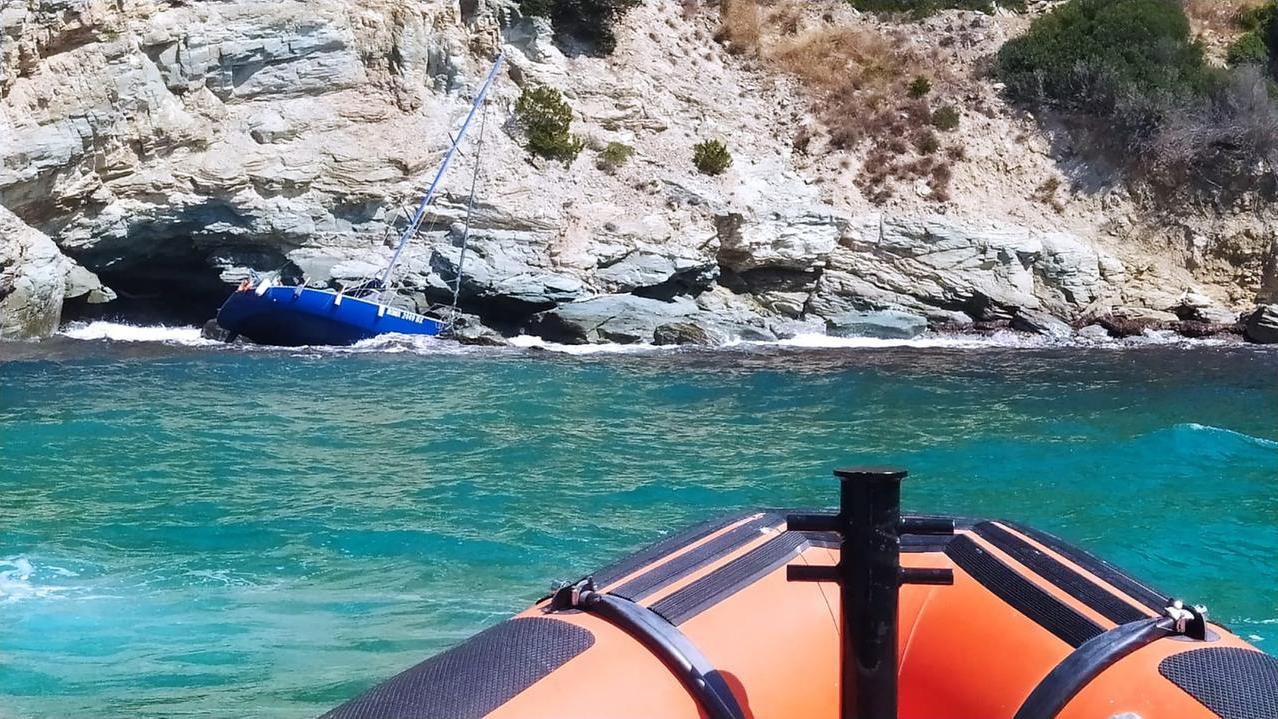 La barca incagliata all'Argentario
