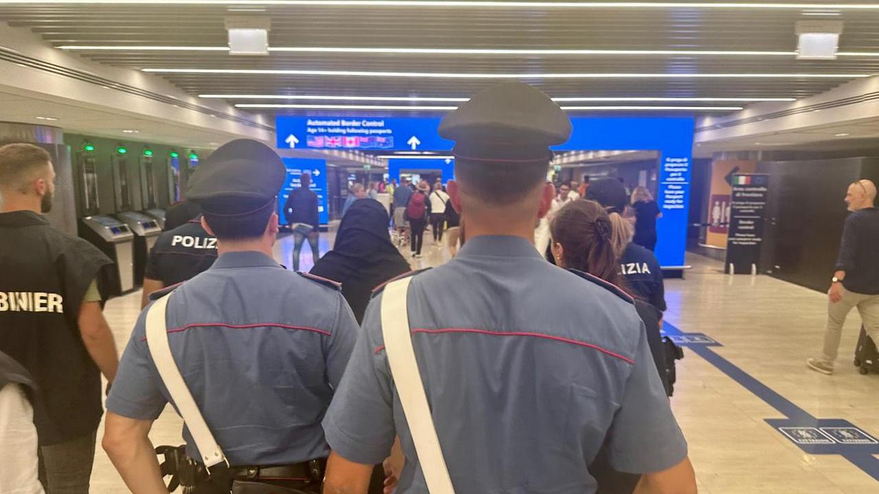 Saman, la mamma Nazia è atterrata a Fiumicino