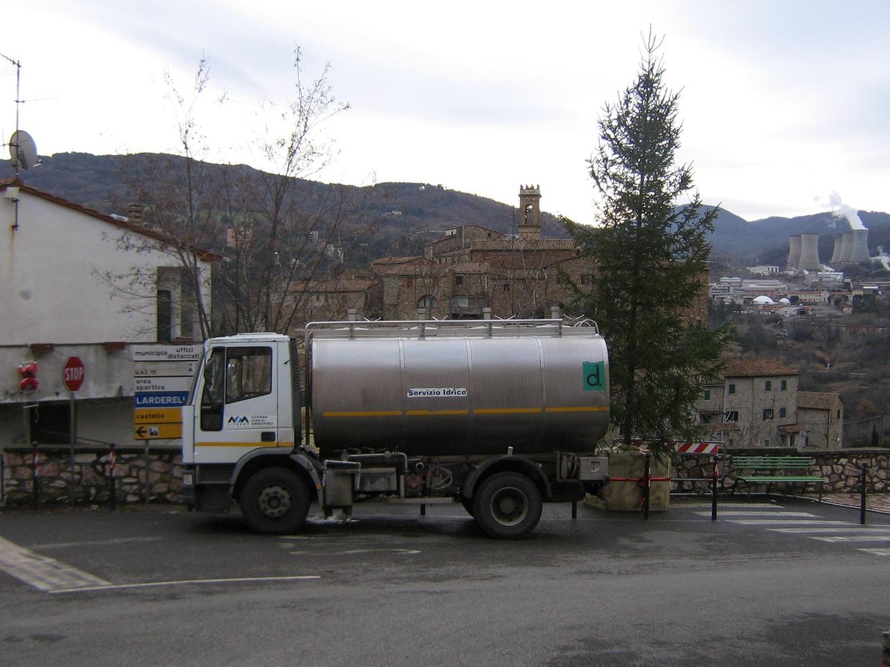 ACQUA - AUTOBOTTE ASA
L'AUTOBOTTE DI ASA - AUTOCISTERNA