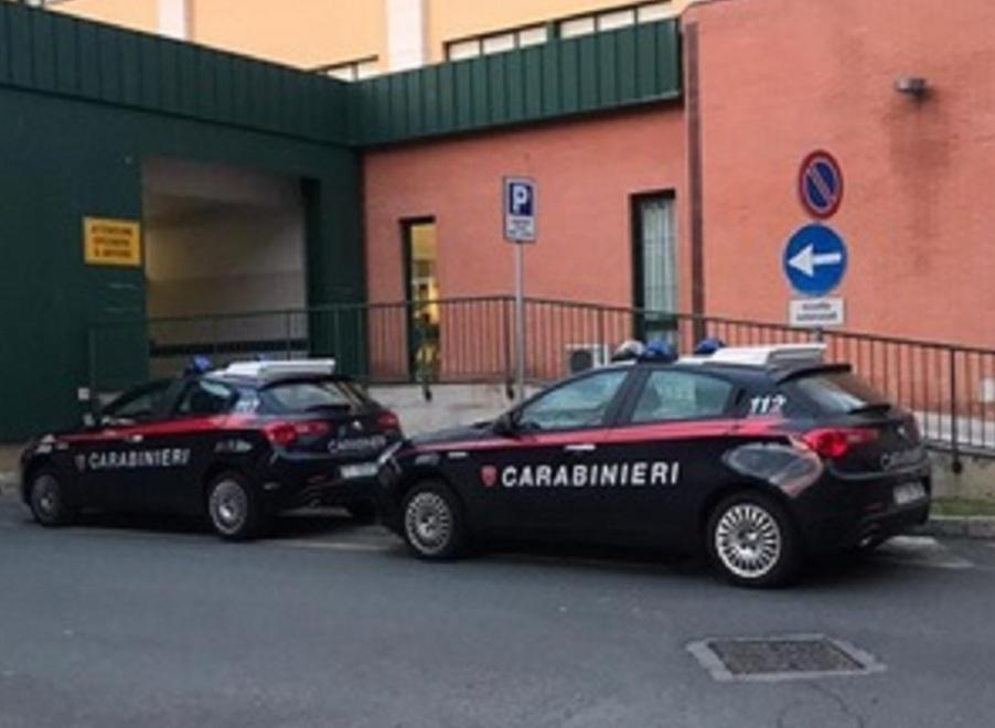 Due pattuglie dell'Arma al pronto soccorso di Livorno