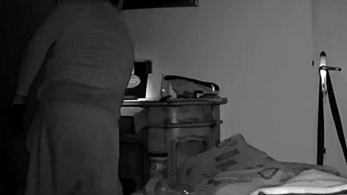 Furto in casa a Francolino, la telecamera filma il ladro