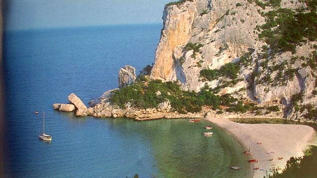 Uno scorcio di Cala Luna