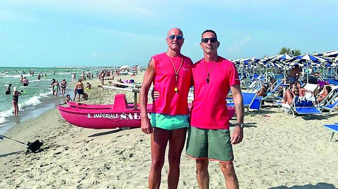 Raffaele Colombi di Pisa e Daniele Fastame di Livorno, i due bagnini esperti che hanno soccorso le signore