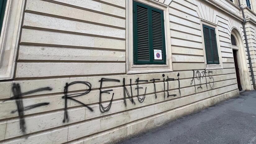 Il palazzo sfregiato