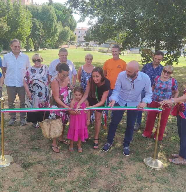 Livorno, nuovo look per il parco di via Costanza: giochi inclusivi e area fitness<br>
