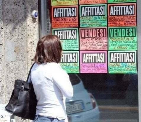 La denuncia da Nonantola: «Non mi affittano casa perché il mio fidanzato è straniero»