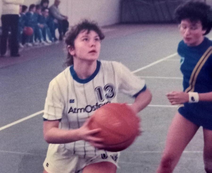Addio a Elena Grandi: «È stata la “stella” del basket vignolese»