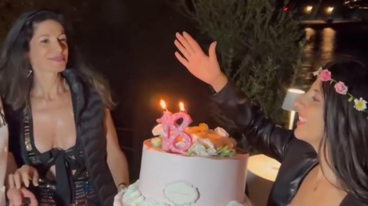 Grande festa per i 18 anni di Perla Paravia, figlia di Maria Monsè