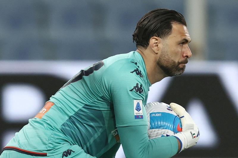 Salvatore Sirigu torna ad indossare la maglia del Palermo