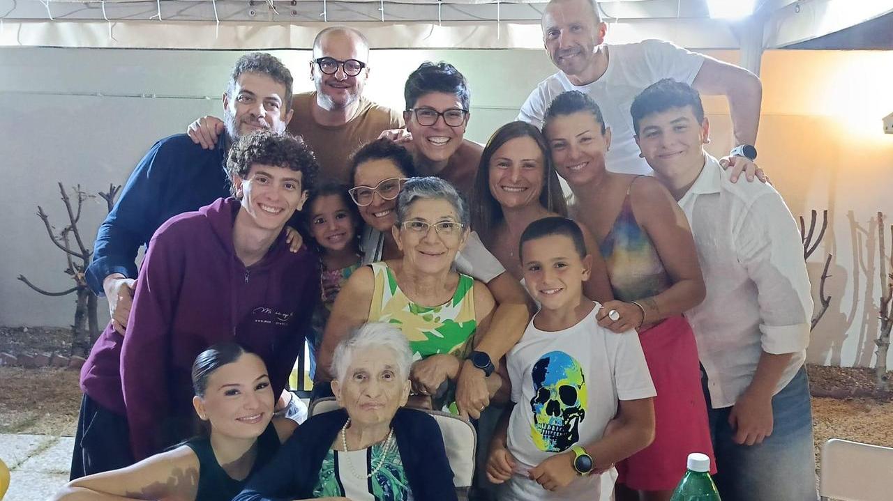 Olbia, grande festa per i 103 anni di Rina Zizi