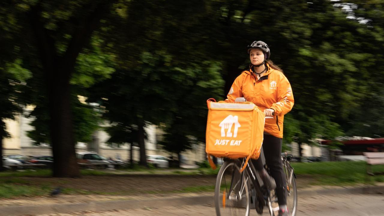 Una rider di Justa Eat