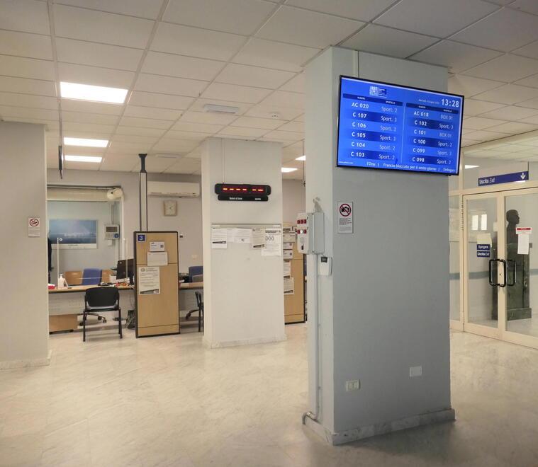 Viareggio, ecografia urgente ma all’Asl non c’è posto prima del 17 settembre: «Avevo un’appendicite grave, potevo morire»