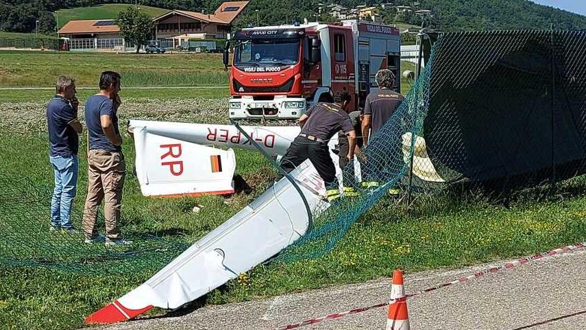 Pavullo, aliante si schianta in decollo: il pilota muore schiacciato<br>