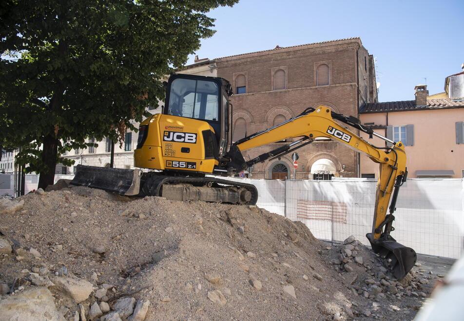 I lavori in piazza della Palma (fotoservizio Agenzia Bf)